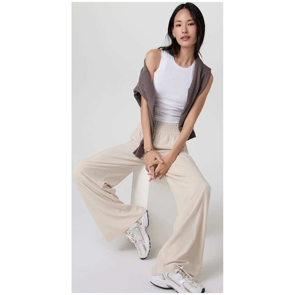 NEW NWT Vuori Villa Wide Leg Womens Lounge Pants Milkweed XL Beige Elastic Waist - Picture 1 of 8